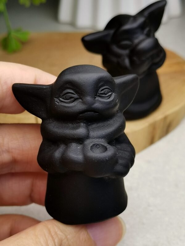 Yoda Black Obsidian Figurine – Star Wars