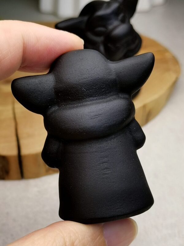 Yoda Black Obsidian Figurine – Star Wars