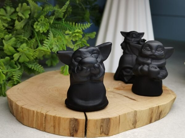 Yoda Black Obsidian Figurine – Star Wars