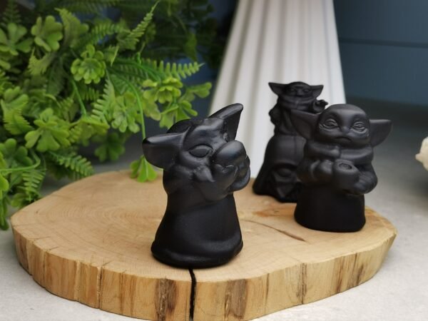 Yoda Black Obsidian Figurine – Star Wars