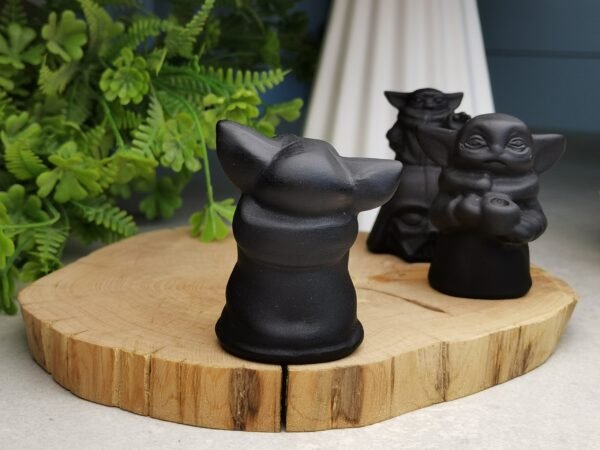 Yoda Black Obsidian Figurine – Star Wars