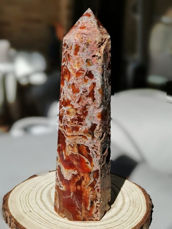 Torre de Ágata Musgo Roja-Cristal Energético