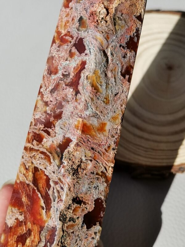 Torre de Ágata Musgo Roja-Cristal Energético