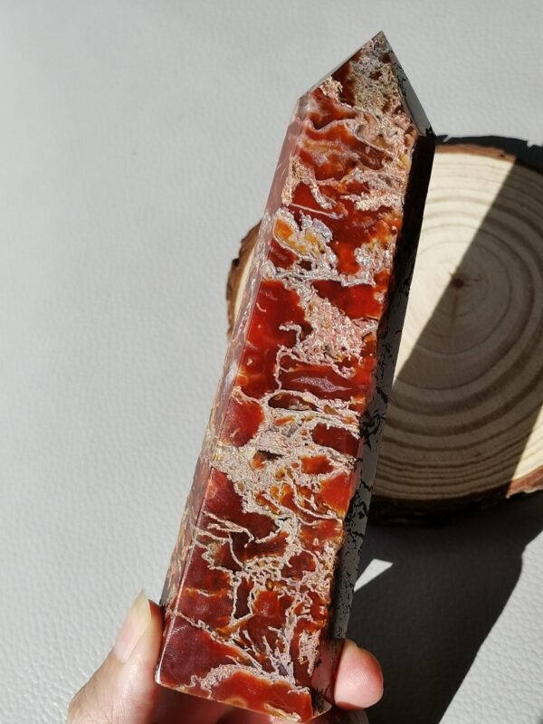 Torre de Ágata Musgo Roja-Cristal Energético