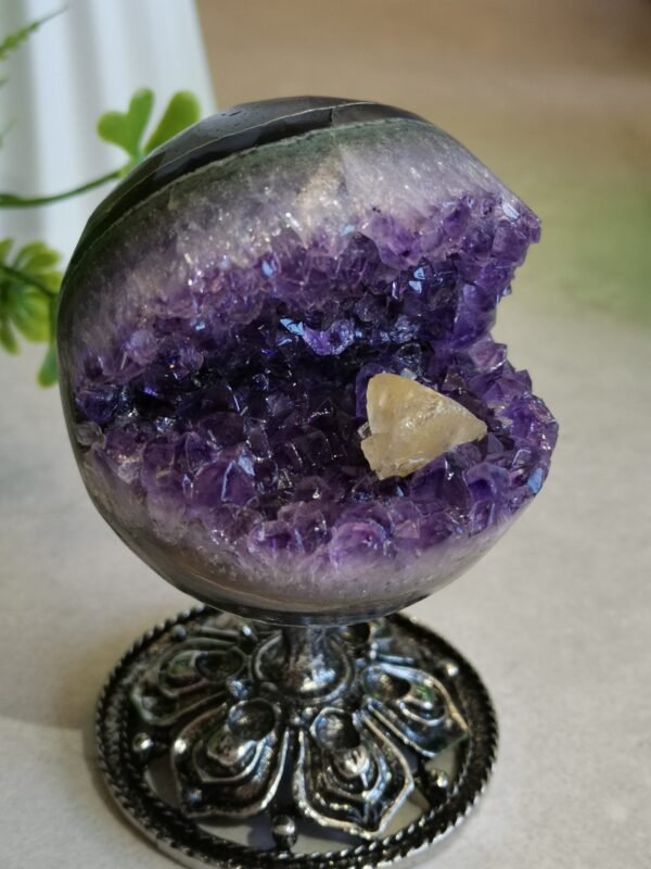 Amethyst "smile" geode with calcite