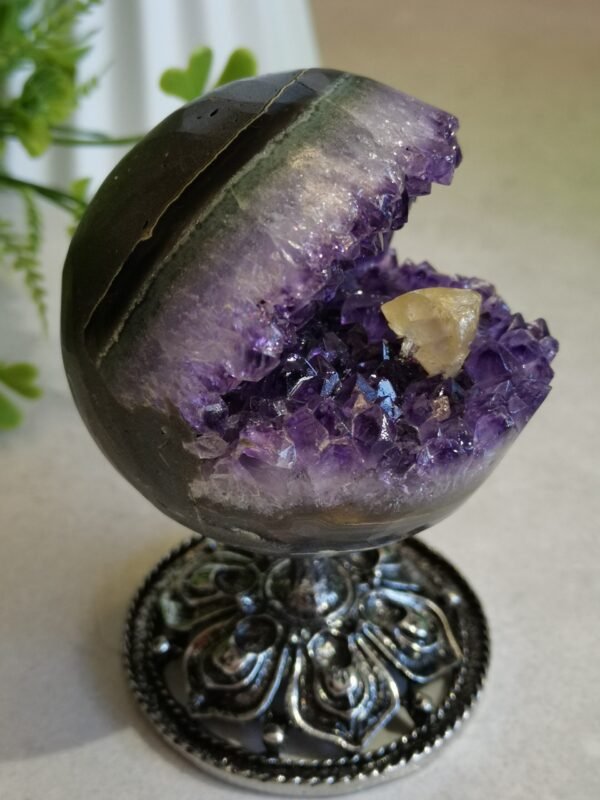 Amethyst "smile" geode with calcite
