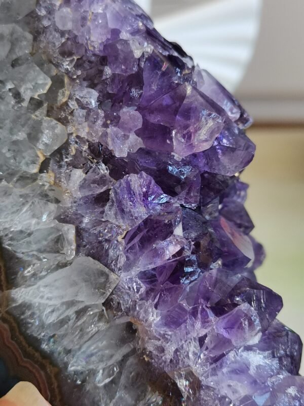 Natural amethyst in a pyramid shape - Six-sided solid