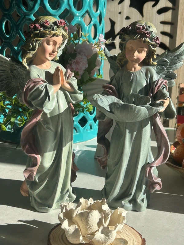 Pareja de ángeles decorativos con alas 31 cm