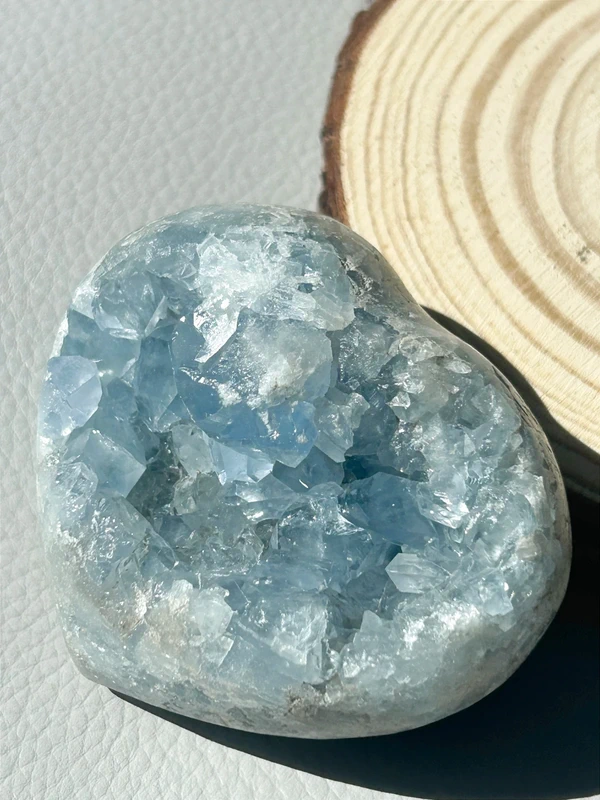 Corazón de celestina natural azul