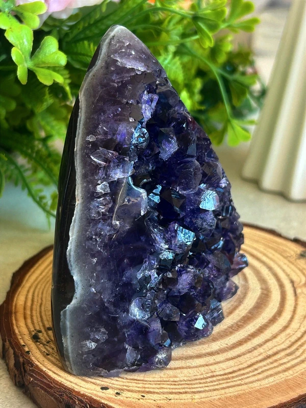Amatista drusa · forma de llama de vela