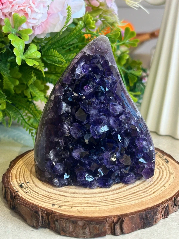 Amatista drusa · forma de llama de vela