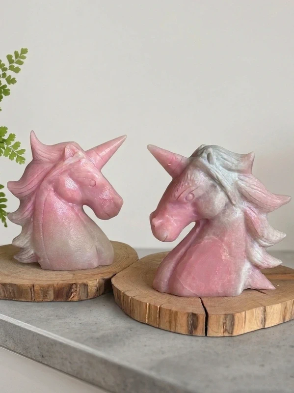 Unicornio de ópalo rosa natural