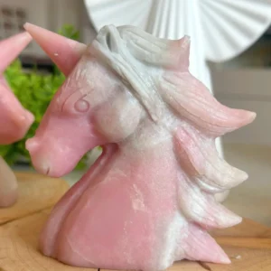 Unicornio de ópalo rosa natural