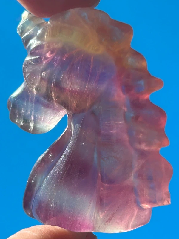Unicornio de fluorita multicolor • cristal (precio especial)
