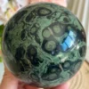 1775494615-1.webp Esfera de jaspe Kambaba
