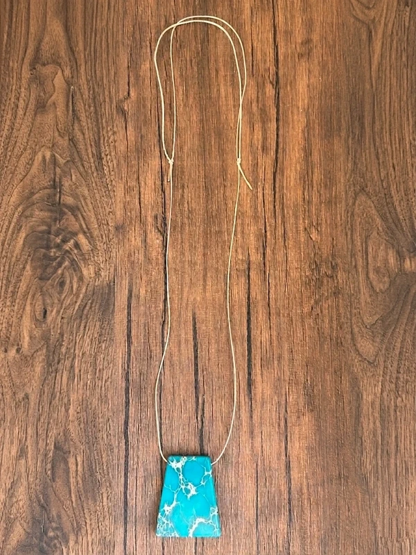Collar artesanal de jaspe azul estilo mar