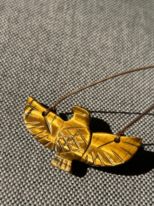 Colgante águila en ojo de tigre