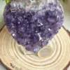 Corazón de amatista natural · drusa sobre ágata gruesa