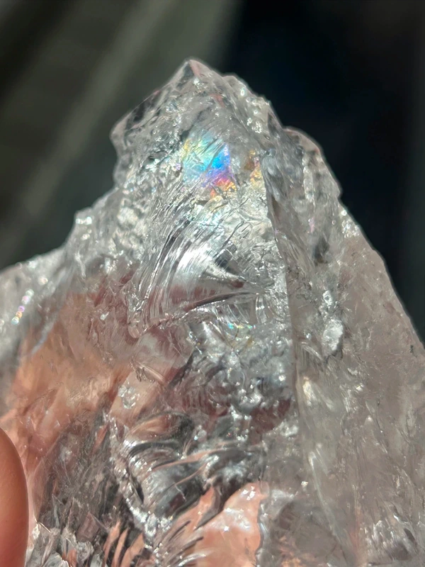 1776014246.webp Clear Quartz (Rock Crystal) · alta transparencia con arcoíris natural