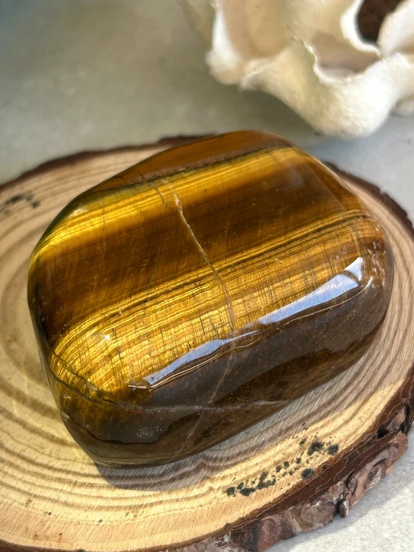 Decorative piece of natural tiger's eye