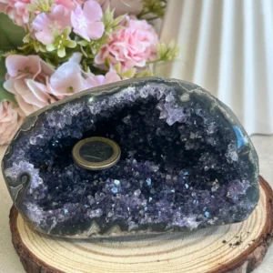 Geoda de amatista morada intensa • pieza decorativa de escritorio