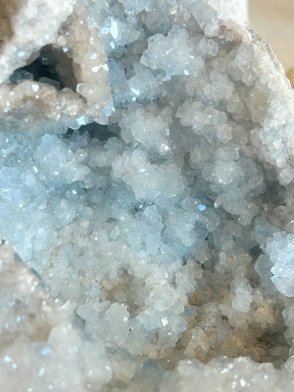 Gran geoda de celestina azul 3.9kg Natural