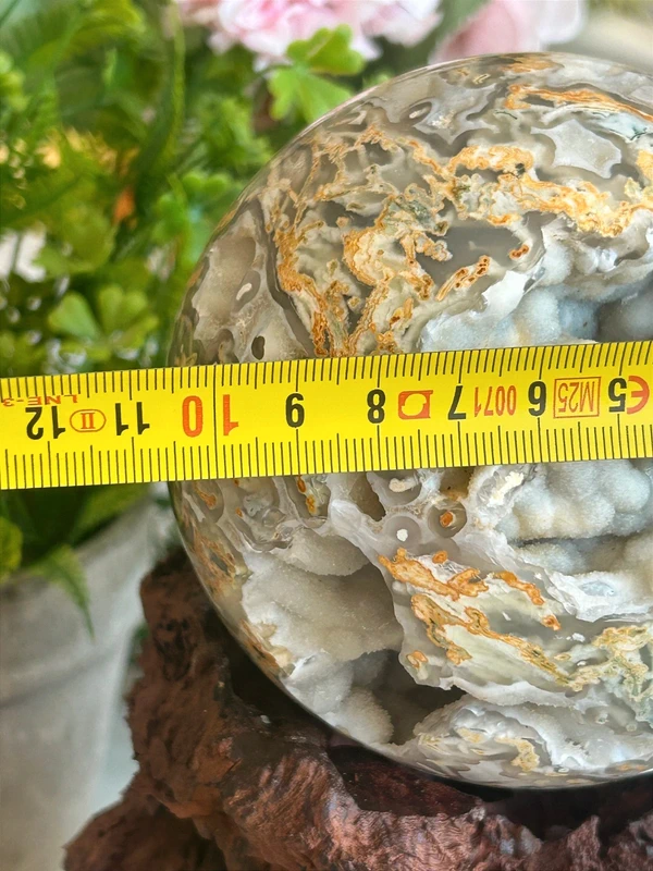 Gran esfera de ágata tipo lace con geodas naturales