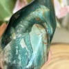 Punta en forma de llama · jaspe verde