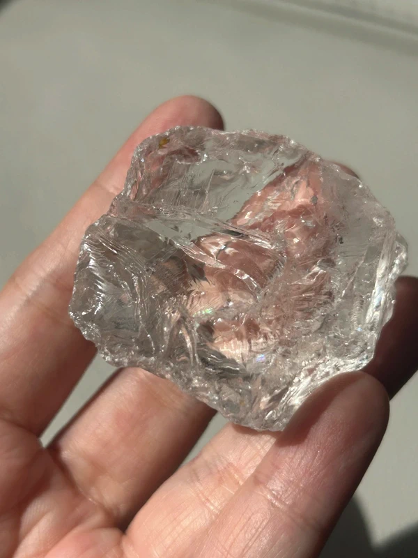 Clear Quartz (Rock Crystal) de alta transparencia con arcoíris natural