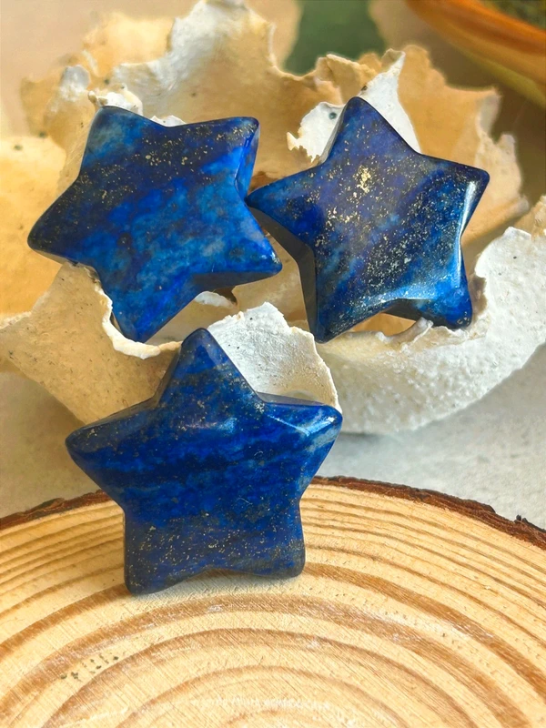 Natural lapis lazuli star