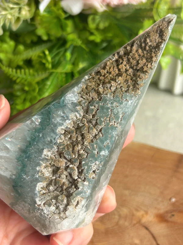 1776763722-4.webp Natural green agate point