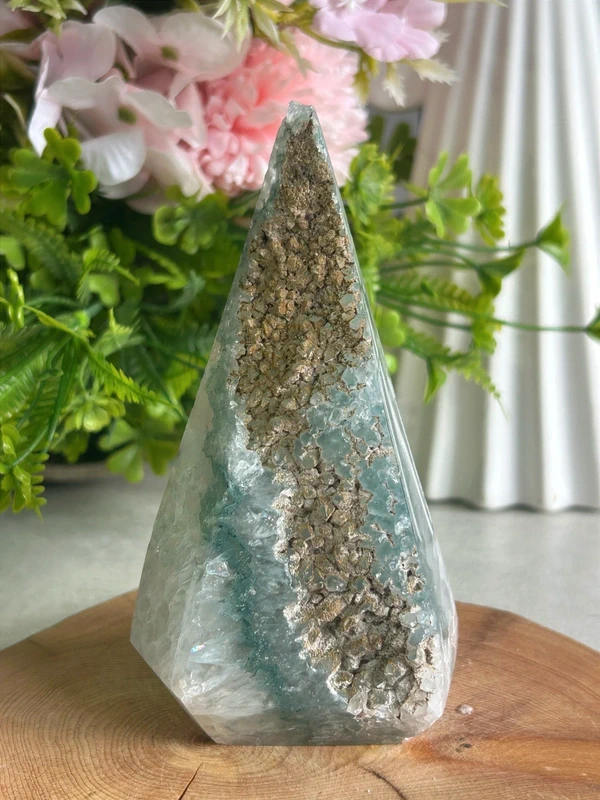 1776763722.webp Natural green agate point