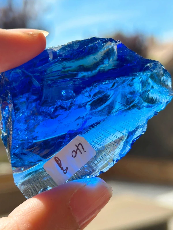 1776865765-1.webp Andara azul profundo · muy luminoso y transparente