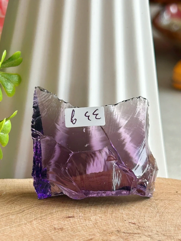 Andara violet amethyst · very luminous and transparent crystal