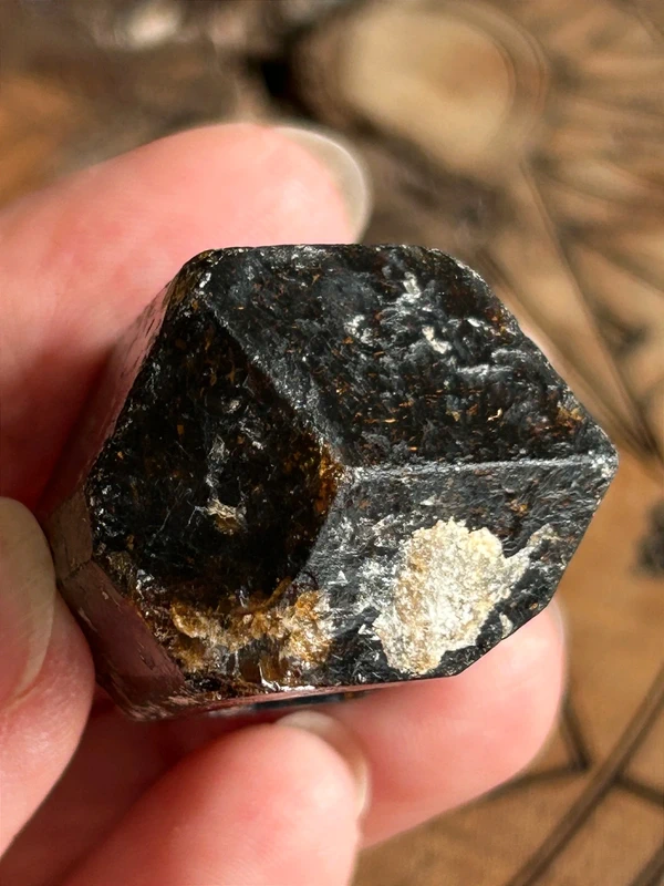 1777155202-3.webp Black tourmaline • God's footprint • natural golden tones