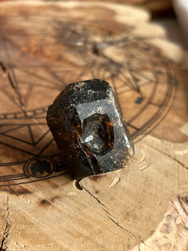 1777155202.webp Black tourmaline • God's footprint • natural golden tones
