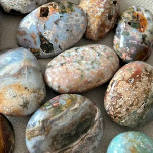 Piedras de palma en cristal de jaspe oceánico