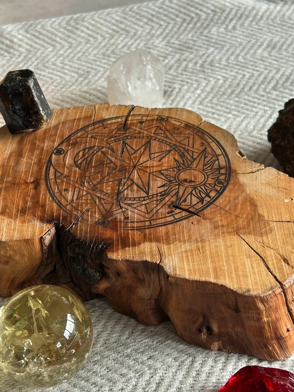 Lightning-Struck Wood / Sun-Moon-Zodiac Astrological Board / Crystal Display Stand