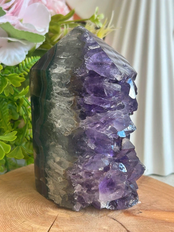 Pieza de Amatista • Tipo Hexagonal • Cristales