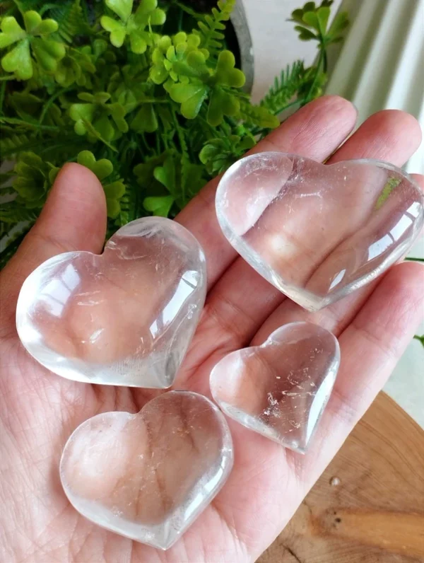 Corazones de cuarzo transparente extra claro
