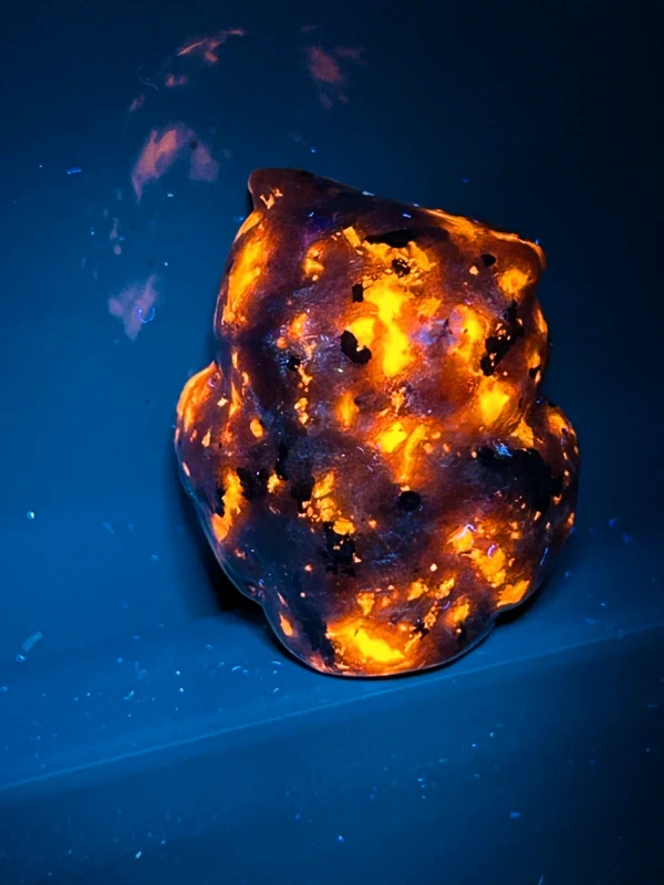 Stone owls with UV flame effect and translucent opaline