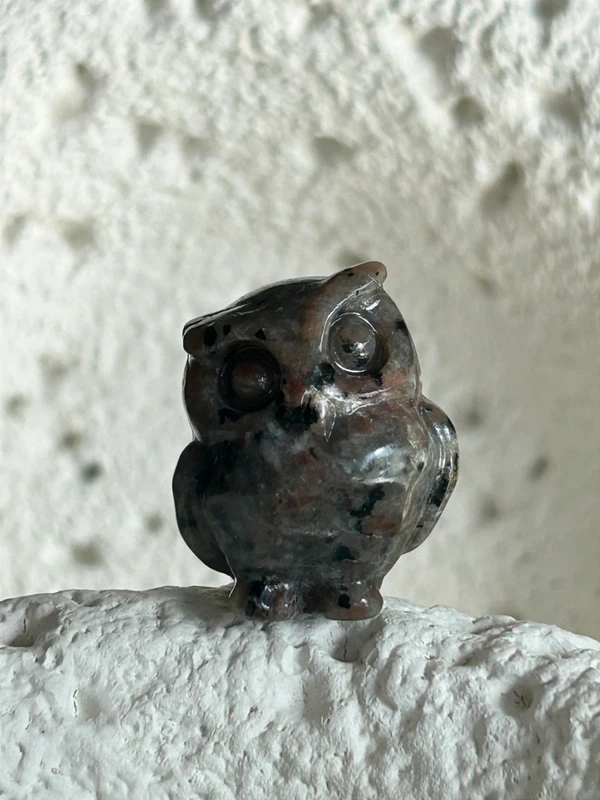 Stone owls with UV flame effect and translucent opaline