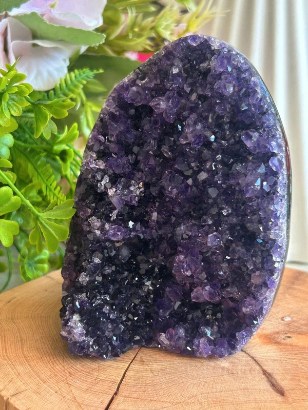 1777554291-1.webp Intense natural amethyst 💜 open formation with relief