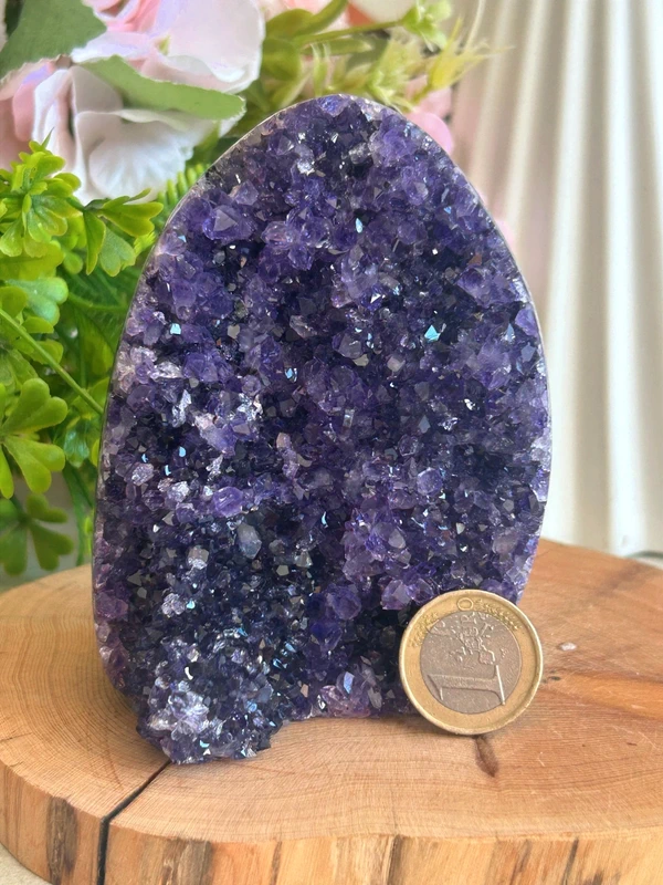 1777554291-3.webp Intense natural amethyst 💜 open formation with relief
