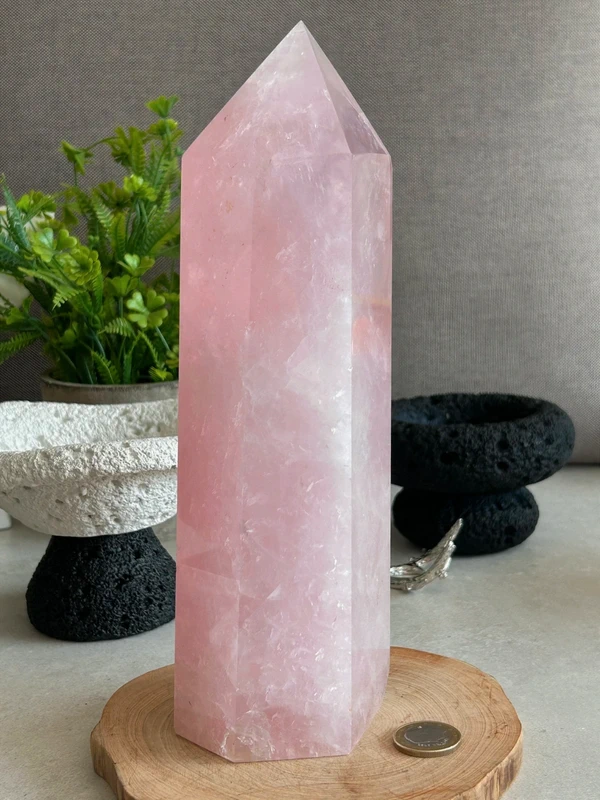 1777625574-2.webp Large natural rose quartz column