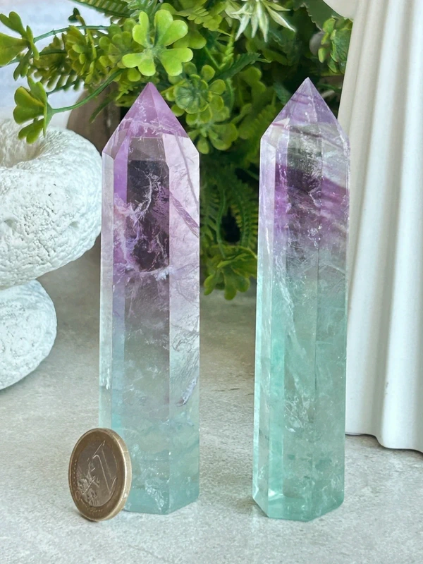 Bicolor column fluorite