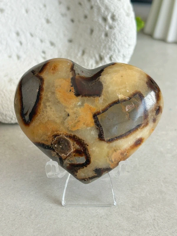 1777810719-3.webp Large Natural Septarian Dragon Heart