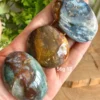Piedras de palma en cristal de jaspe oceánico