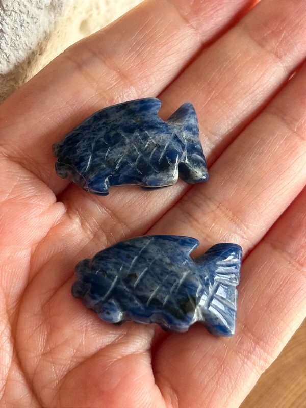 Blue sodalite fish