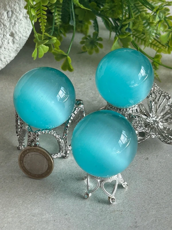 Esfera ojo de gato azul hielo